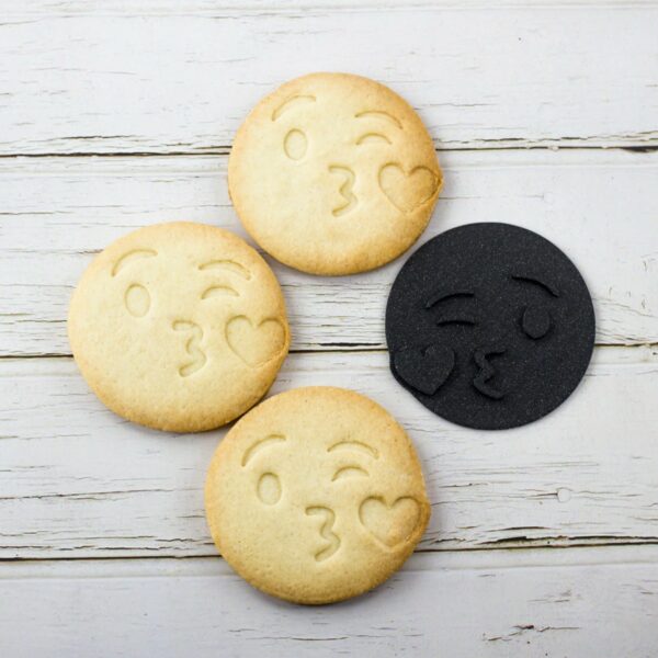 Kiss Emoji Embosser Cookie Cutter - Dolce3D